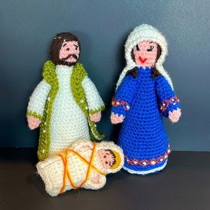 Vintage Mary and Joseph nativity set of 3.  Crochet.  Perfect for Christmas.
